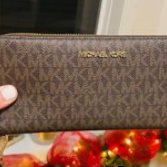 Michael Kors backpack and long wallet - Picture 5 of 6